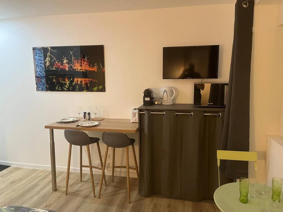 Verdi Studio Cosy Au Calme Parking Gratuit Chasse-sur-Rhône Exteriér fotografie
